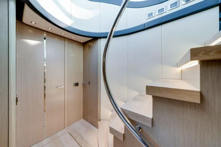 Slide: The Image of 2018 Sunseeker 68 Predator - Image 61 - 61