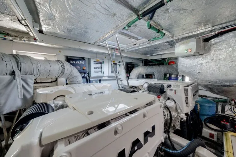 Slide: The Image of 2018 Sunseeker 68 Predator - Image 64 - 64