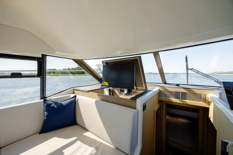 Slide: The Image of 2024 Prestige 420 - Image 33 - 33