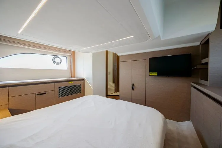 Slide: The Image of 2024 Prestige 420 - Image 46 - 46