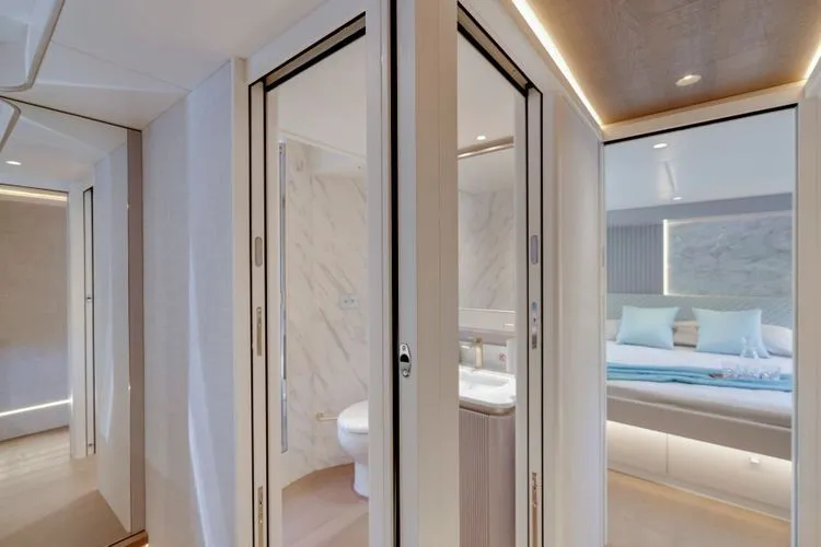 Slide: The Image of 2026 Absolute 70 Fly - Image 53 - 53