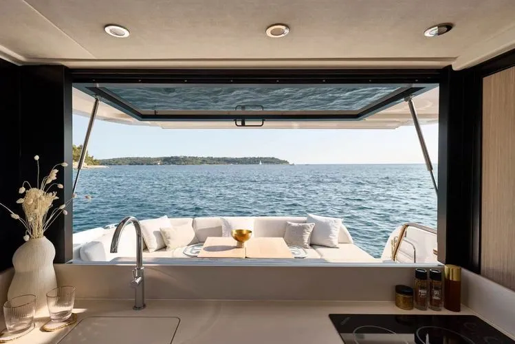 Slide: The Image of 2027 Prestige F4.3 - Image 11 - 11