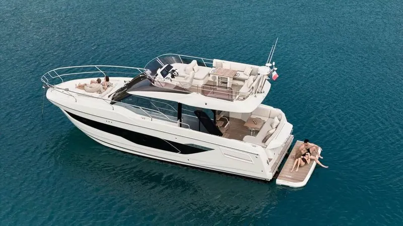 Slide: The Image of 2027 Prestige F4.3 - Image 5 - 5