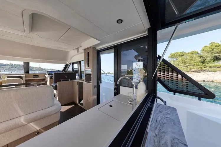 Slide: The Image of 2027 Prestige F4.3 - Image 9 - 9