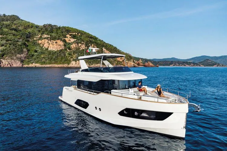 Slide: The Image of 2026 Absolute Navetta 58 - Image 3 - 3