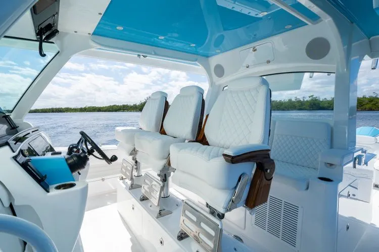 Slide: The Image of 2026 Hcb 48 Campeon - Image 17 - 17