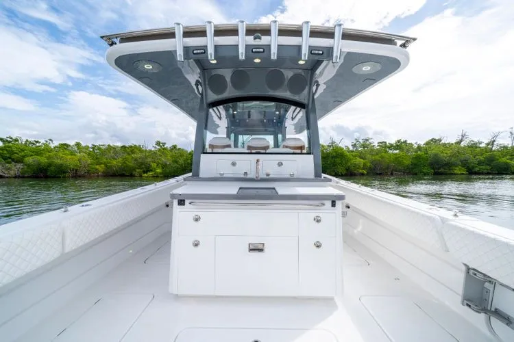 Slide: The Image of 2026 Hcb 42 Lujo - Image 15 - 15