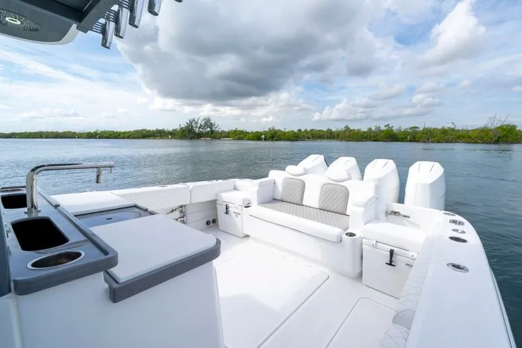 Slide: The Image of 2026 Hcb 42 Lujo - Image 17 - 17