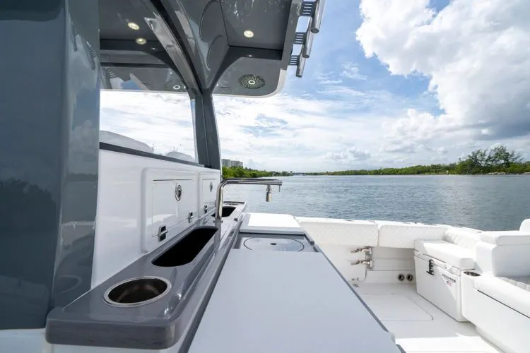 Slide: The Image of 2026 Hcb 42 Lujo - Image 19 - 19