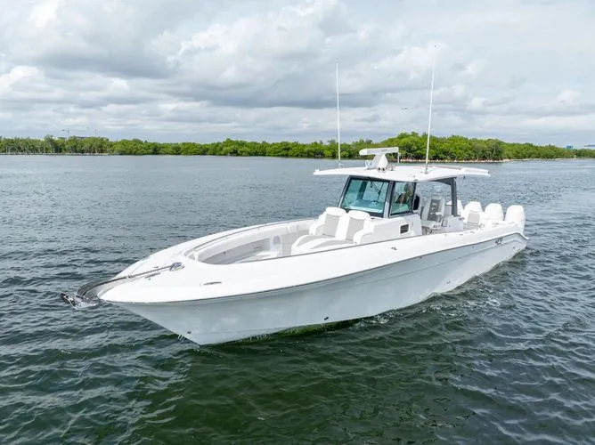 Slide: The Image of 2026 Hcb 42 Lujo - Image 2 - 2