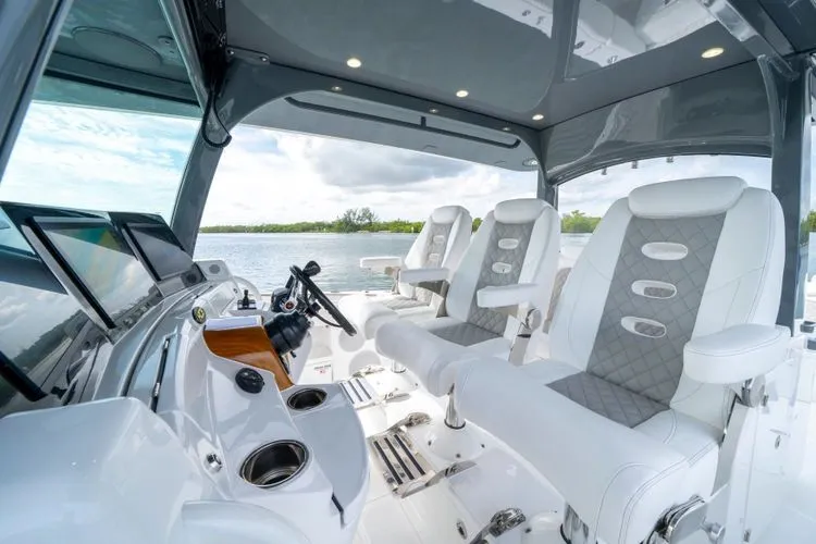 Slide: The Image of 2026 Hcb 42 Lujo - Image 23 - 23