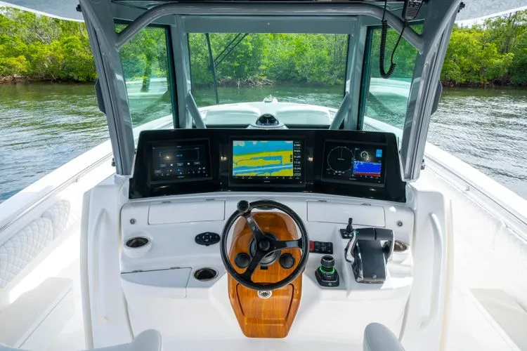 Slide: The Image of 2026 Hcb 42 Lujo - Image 24 - 24