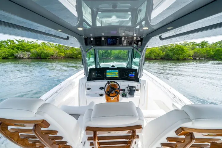 Slide: The Image of 2026 Hcb 42 Lujo - Image 25 - 25