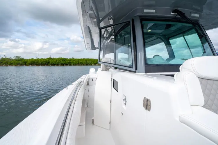 Slide: The Image of 2026 Hcb 42 Lujo - Image 26 - 26