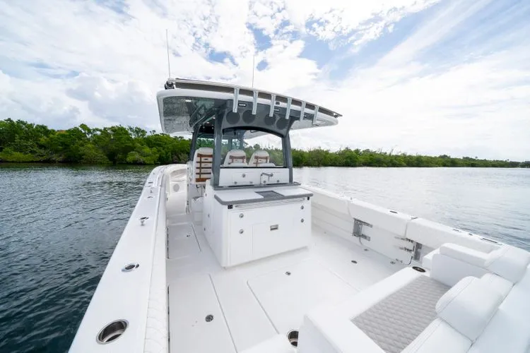 Slide: The Image of 2026 Hcb 42 Lujo - Image 9 - 9