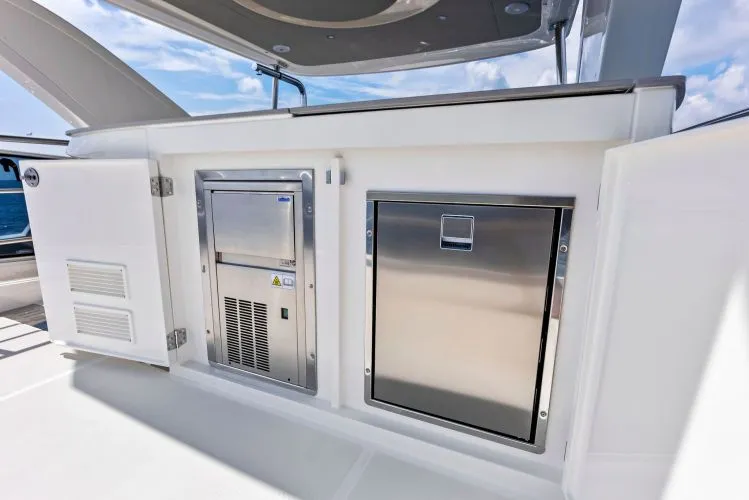 Slide: The Image of 2026 Absolute 52 Fly - Image 13 - 13