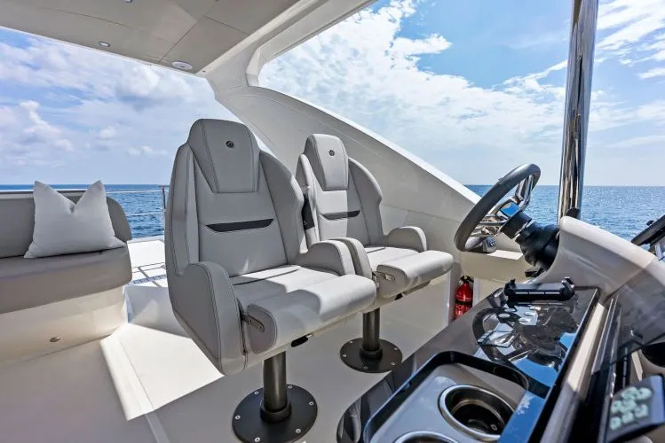 Slide: The Image of 2026 Absolute 52 Fly - Image 16 - 16