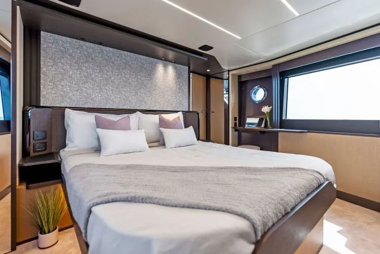 Slide: The Image of 2026 Absolute 52 Fly - Image 29 - 29