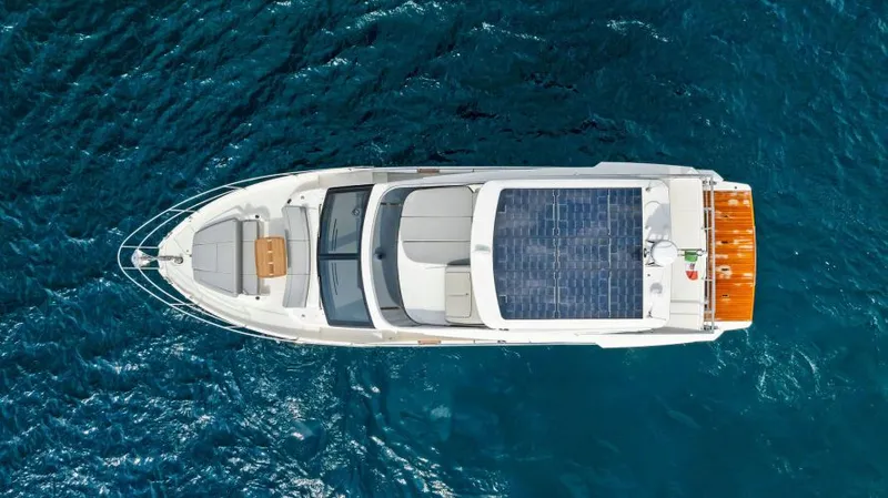 Slide: The Image of 2026 Absolute 52 Fly - Image 6 - 6