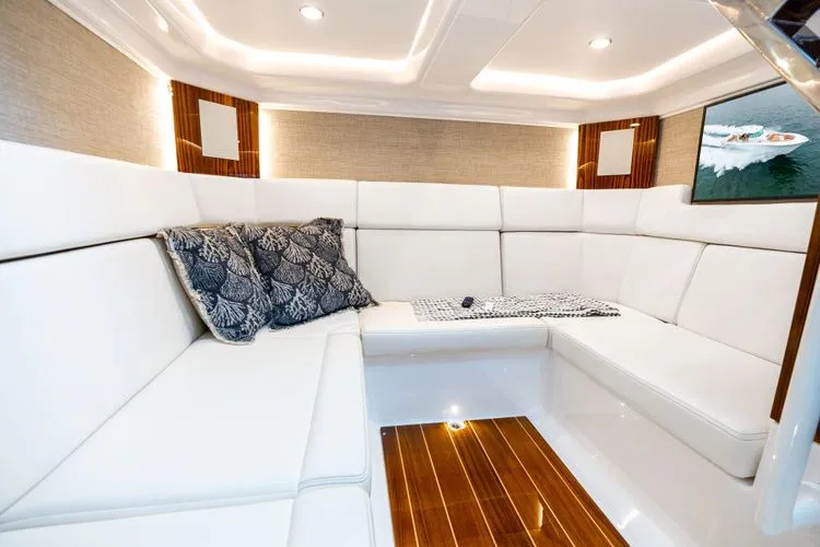 Slide: The Image of 2025 Hcb 56 Suenos Gix - Image 31 - 31