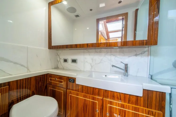 Slide: The Image of 2025 Hcb 65 Estrella - Image 45 - 45