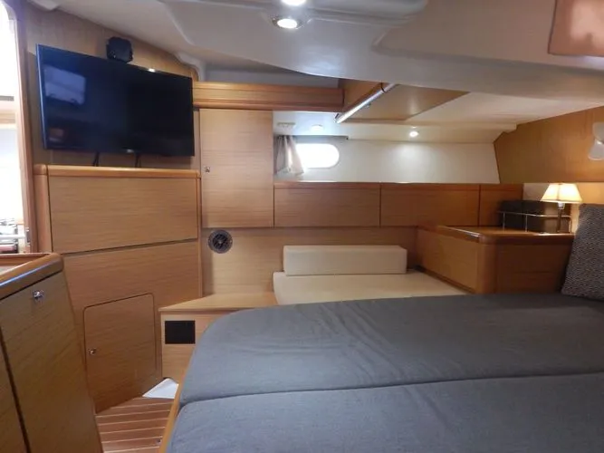 Slide: The Image of 2010 Jeanneau Sun Odyssey 50 Ds - Image 16 - 16