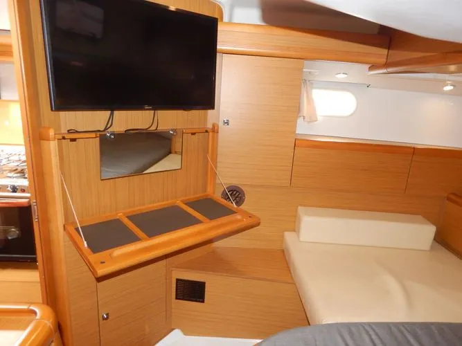 Slide: The Image of 2010 Jeanneau Sun Odyssey 50 Ds - Image 17 - 17
