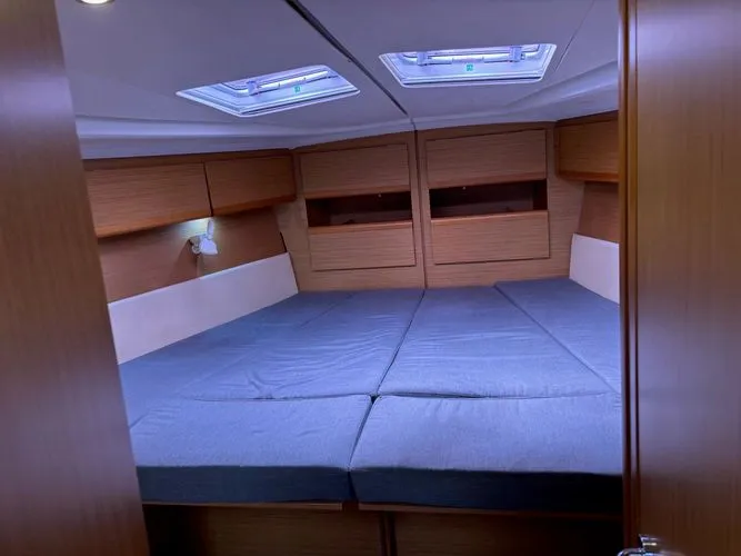 Slide: The Image of 2010 Jeanneau Sun Odyssey 50 Ds - Image 25 - 25