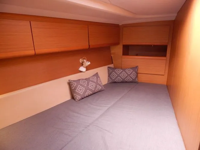 Slide: The Image of 2010 Jeanneau Sun Odyssey 50 Ds - Image 30 - 30