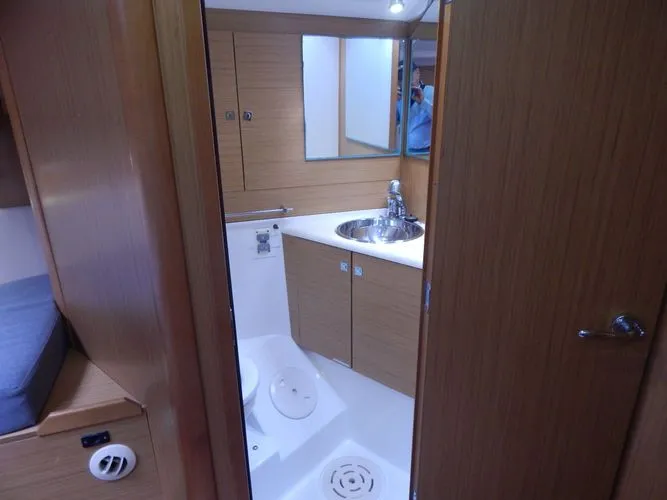 Slide: The Image of 2010 Jeanneau Sun Odyssey 50 Ds - Image 33 - 33