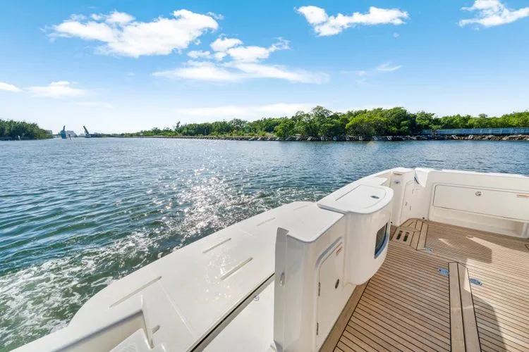 Slide: The Image of 2026 Riviera 50 Sports Motor Yacht - Image 21 - 21