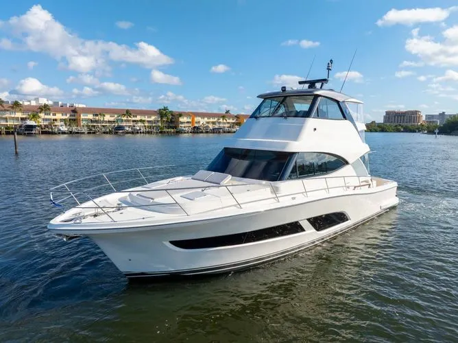 Slide: The Image of 2026 Riviera 50 Sports Motor Yacht - Image 6 - 6