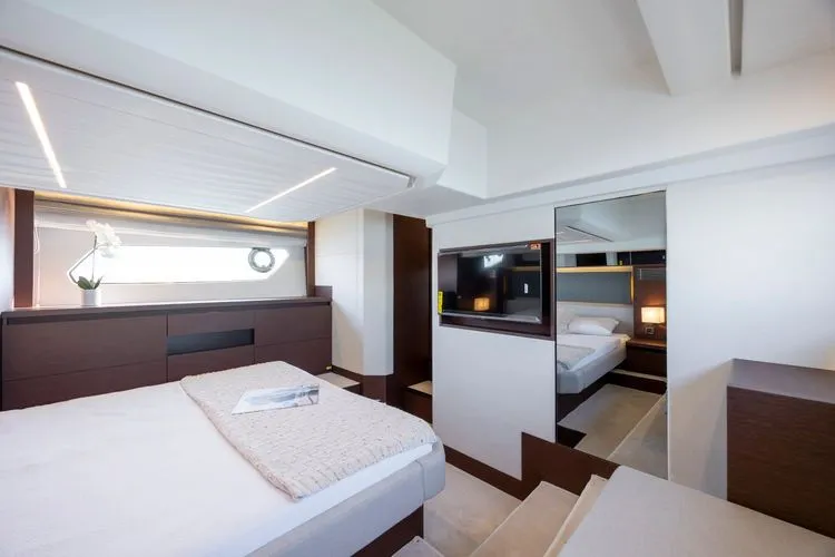 Slide: The Image of 2024 Prestige 460 - Image 41 - 41