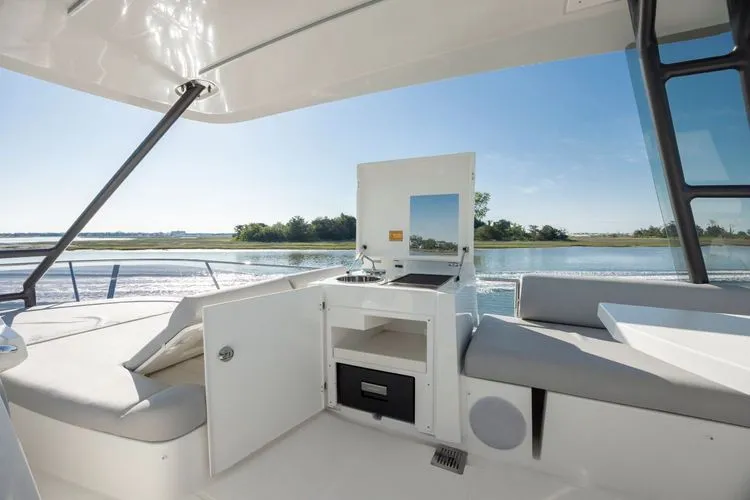 Slide: The Image of 2024 Prestige 460 - Image 61 - 61