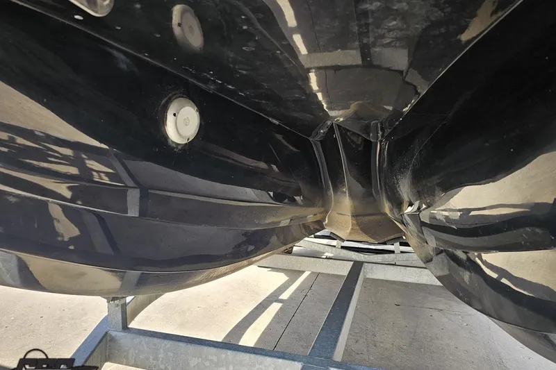 Slide: The Image of Underneath view of a 2014 Caravelle 247 UU Razor E-Toon boat hull. - 22