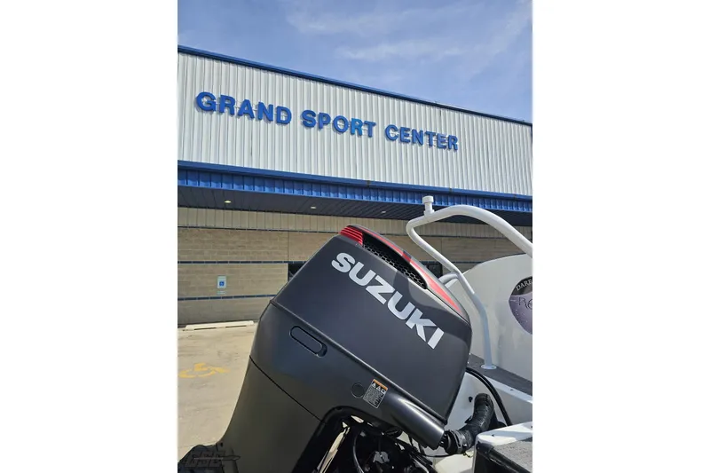 Slide: The Image of 2014 Caravelle 247 UU Razor E-Toon with Suzuki engine at Grand Sport Center. - 37