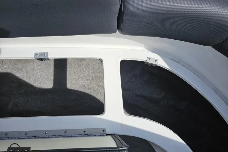 Slide: The Image of Interior view of a 2014 Caravelle 247 UU Razor E-Toon boat seat and flooring. - 74