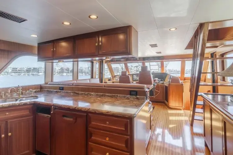 Slide: The Image of 2007 Grand Alaskan Enclosed Bridge Cpmy - Image 14 - 14