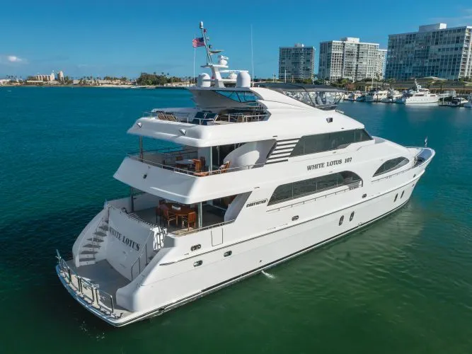 Slide: The Image of 2011 President Sterling Tri-deck - Image 3 - 3