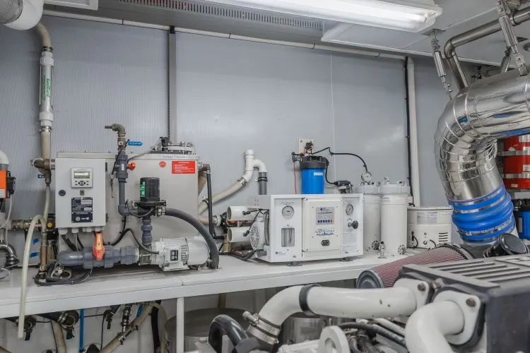 Slide: The Image of 2011 President Sterling Tri-deck - Image 87 - 87