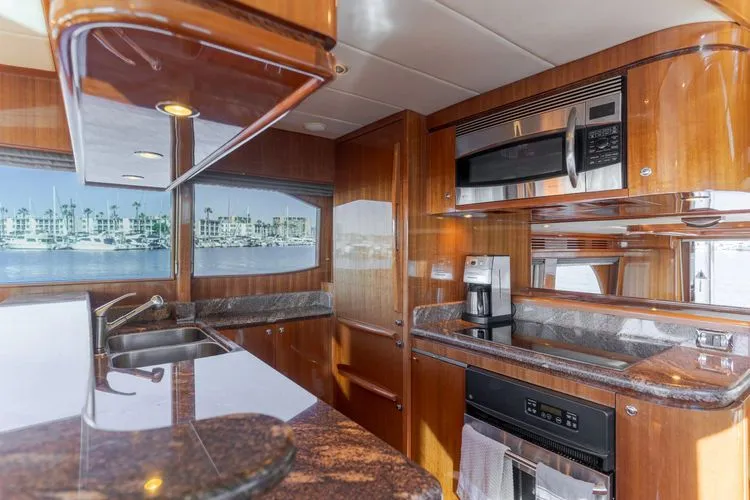 Slide: The Image of 2011 Hampton 620 Pilothouse - Image 17 - 17