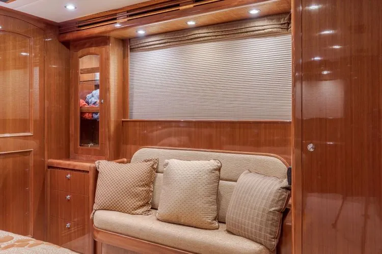 Slide: The Image of 2011 Hampton 620 Pilothouse - Image 24 - 24