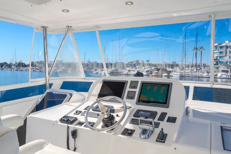 Slide: The Image of 2011 Hampton 620 Pilothouse - Image 32 - 32