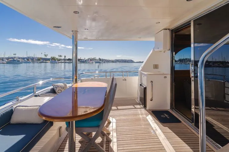 Slide: The Image of 2011 Hampton 620 Pilothouse - Image 41 - 41