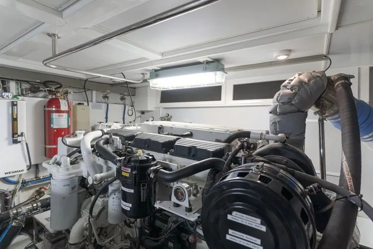 Slide: The Image of 2011 Hampton 620 Pilothouse - Image 49 - 49