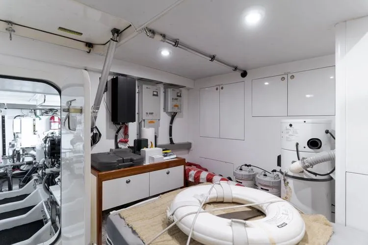 Slide: The Image of 2011 Hampton 620 Pilothouse - Image 51 - 51