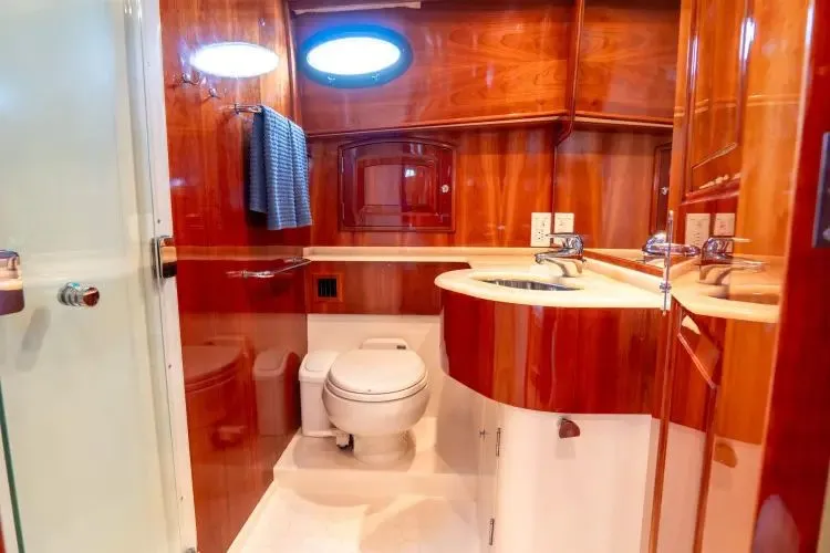 Slide: The Image of 2006 Hinckley Talaria 55 Fb - Image 19 - 19