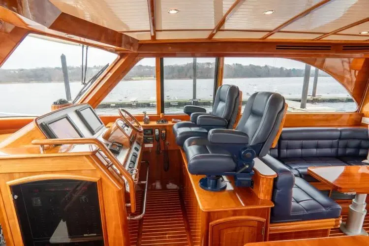 Slide: The Image of 2006 Hinckley Talaria 55 Fb - Image 34 - 34