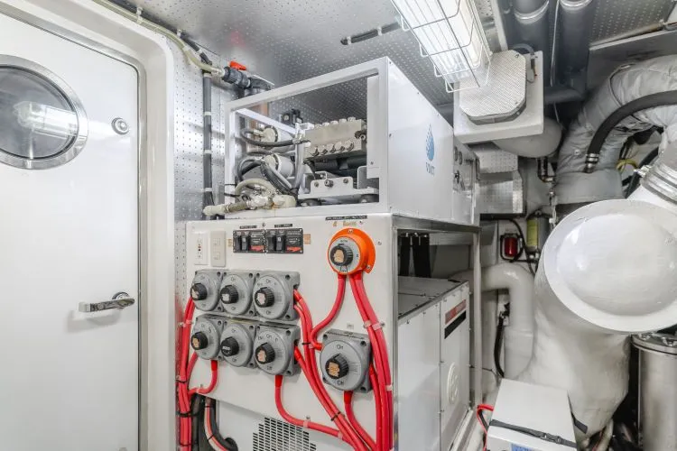 Slide: The Image of 2003 Transworld Custom - Image 35 - 35