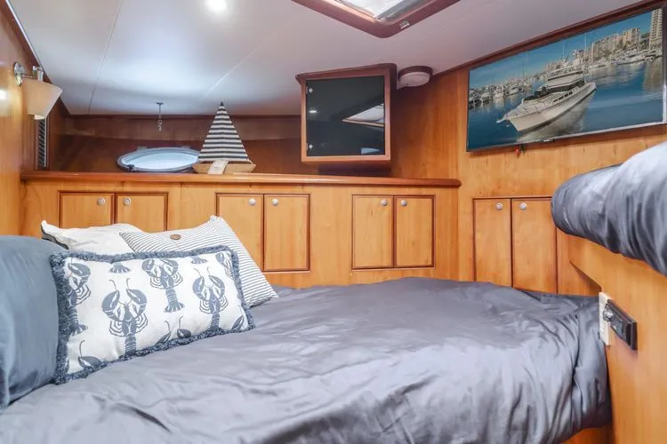 Slide: The Image of 2002 Mikelson 70 Sportfisher - Image 27 - 27